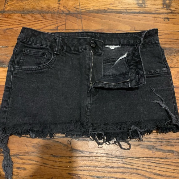 Vintage denim skirt - Picture 2 of 3